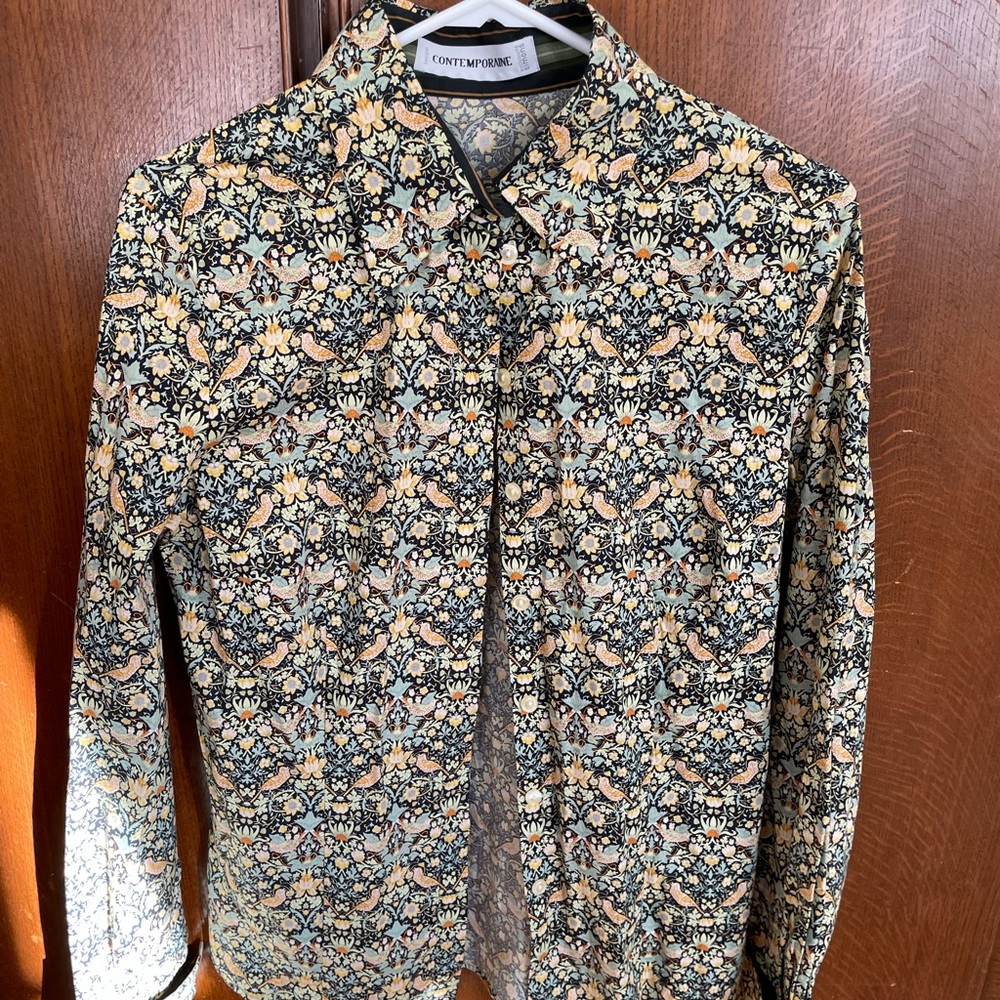 Simons Exclusivite Contemporaine Women’s Button Down Shirt